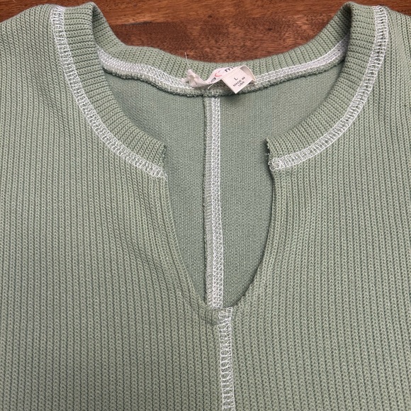 Moda Green Ribbed Knit Top - Picture 6 of 6